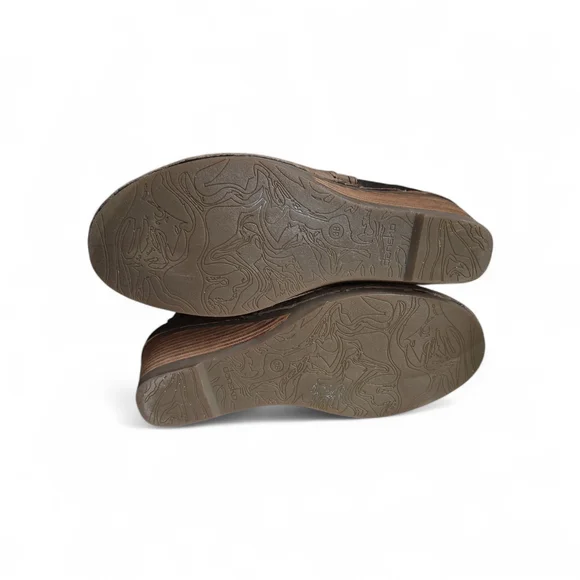 Dansko Brown Suede Ankle Bootie Size 38 - Picture 9 of 9